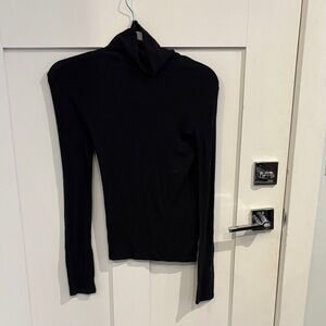GAP Black Ribbed Turtleneck